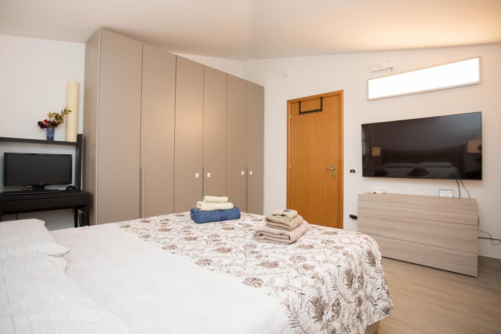Casa Di Marco E Kaila Hotel Tavullia Buitenkant foto