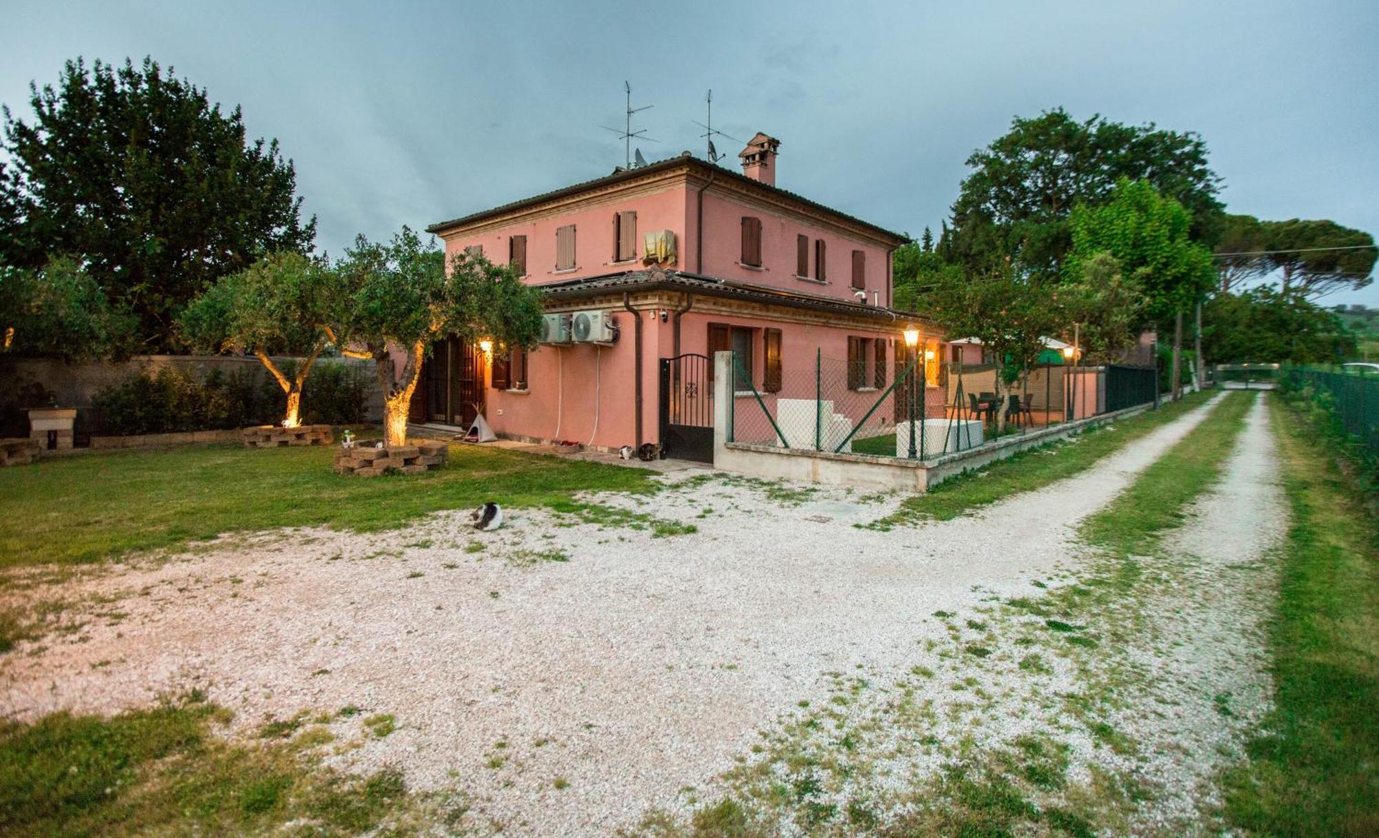 Casa Di Marco E Kaila Hotel Tavullia Buitenkant foto